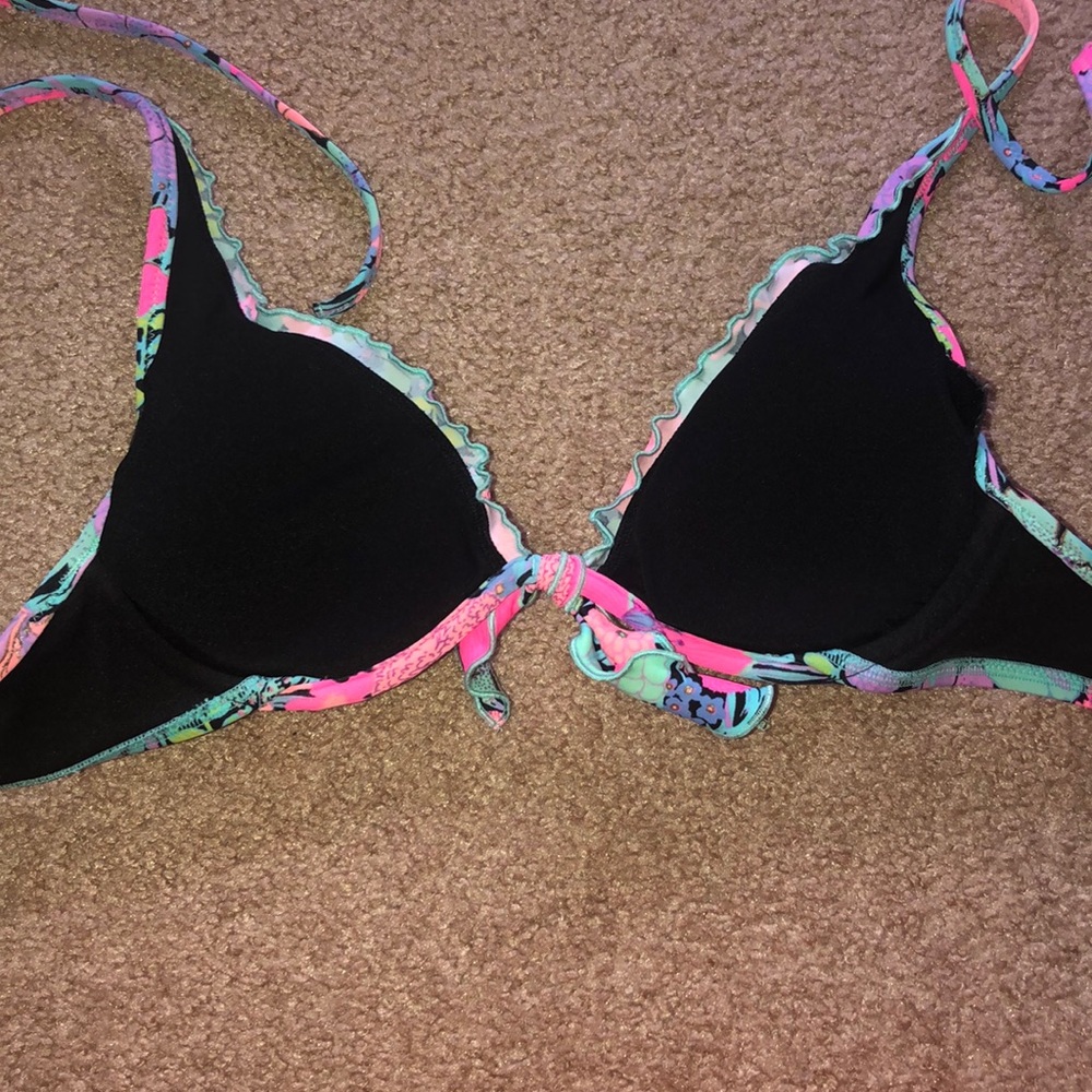 VS Pink bikini top - Picture 2 of 2